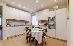 Bright Apt In Milano Citta Studi - 2 Balconies